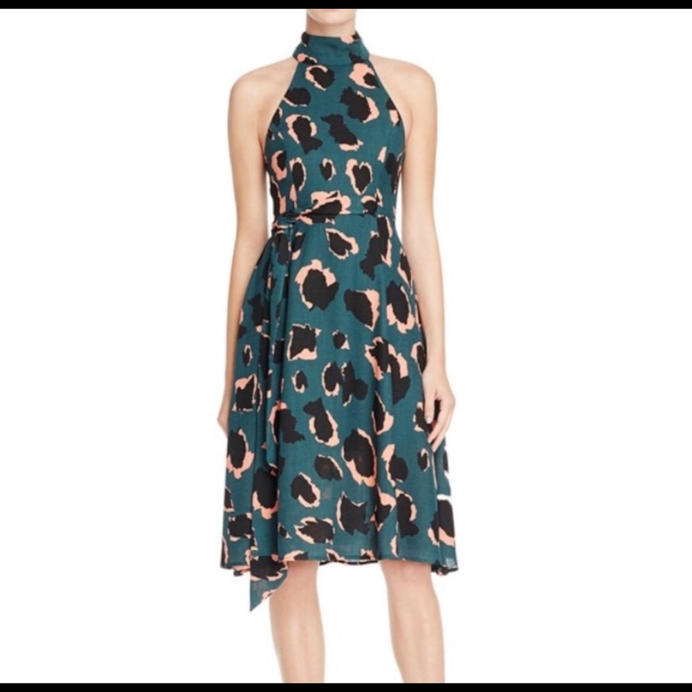 Elliatt dress size large never worn tags still on